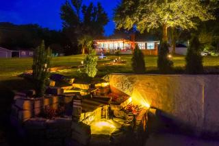 Beaver Lake Retreat with Deck Paddle, Bike, Relax! - 7