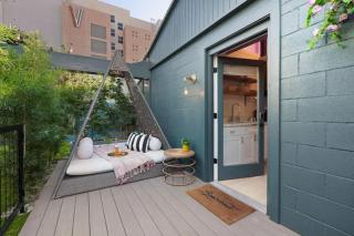 Quaint Studio for 2 in the Heart of Little Italy - 4