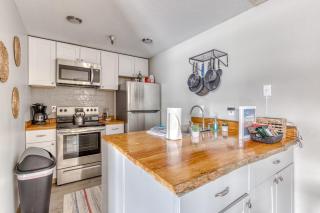 Thunderhead Lodge Condo 204 - Modern Heated Pool & Games - Government Camp - 0