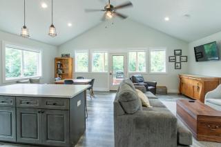 Nehalem Coastal Oasis - Secluded Coastal Home with Hot Tub on 14 Acres - Nehalem - 5