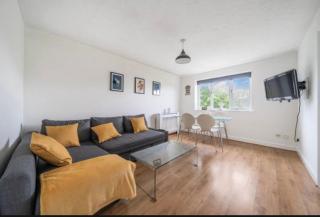 1 Bedroom Flat close to Central London with Free onsite Parking - London - 1