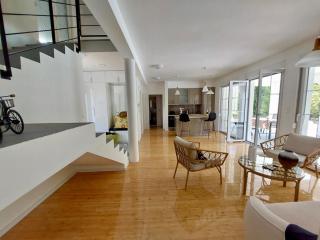 Villa Blanc - with Buna Riverside - 2