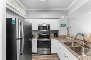 Shores of Panama Chic 2-BD Beachfront Resort Condo! by Dolce Vita Getaways! - Panama City Beach - 6