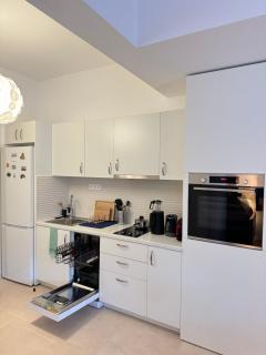Upscale 2BDR Apartment - Varkiza - Vari - 5