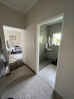 Comfortable Convenience - Stellenbosch - 2