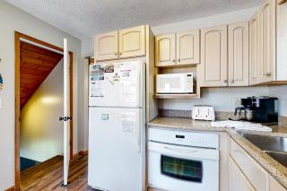 Wakes n’ Flakes - 1