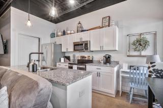 New Studio- 2 beds 7 mins to DT - 1