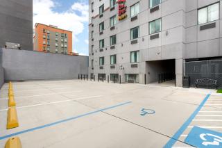 Red Roof Inn PLUS Jamaica, NY - JFK Airport - 2