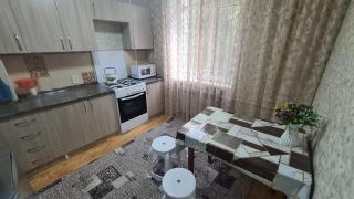 2х-ком Улица 1 Мая дом 1 - 2й этаж - Shymkent - 3