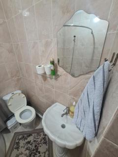 2х-ком Улица 1 Мая дом 1 - 2й этаж - Shymkent - 2