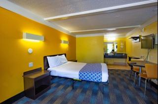 Kings Inn - Scottdale - 9