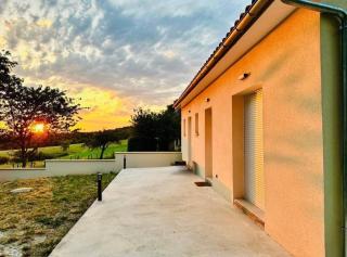 Maison neuve, cadre apaisant,jacuzzi et piscine - Planioles - 5