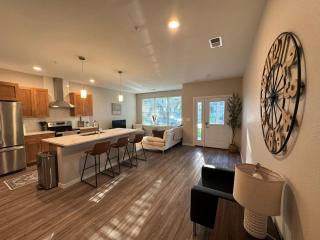 Unwind in Style at Fargo's Hidden Gem! #102 - Fargo - 9