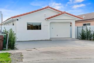 Luxurious Family Escape - Hialeah - 5