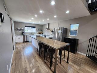 Modern Art House in Midtown, Pet Friendly - Phoenix - 7