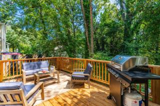 Charming 5bd - BBQ - Deck- 4mins Duke University - Durham - 5