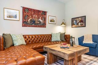 Charming 5bd - BBQ - Deck- 4mins Duke University - Durham - 1