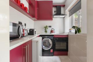 King Studio Apartment with Garden and Parking - 1