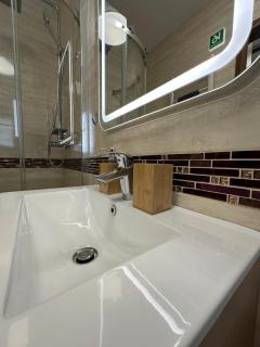Central Grey Loft - Budapest - 6