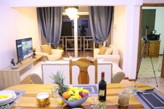 Family Luxurious Beach Penthouse - 0