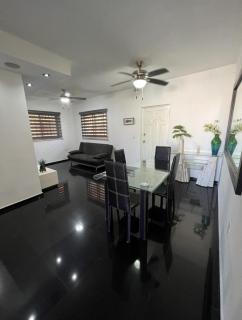 Apt 1 Min to Hotel Zone Pool Free Parking - 4