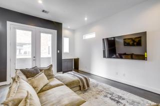 Inviting H-Town Home Near Shops & Golf Courses! - 9