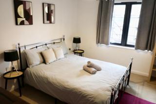 Modern 2 bed close to station - Londra - 0