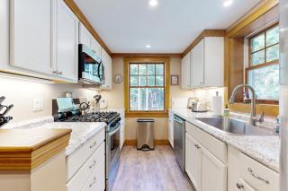 Southport Island Cottage - 2