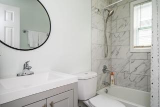 Cozy 2BD Retreat A Short Walk to Westside Beltline - Atlanta - 5