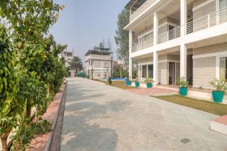 Super Townhouse Amaraa Farms Near LuLu Hypermarket - Nilmatha - 9