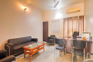 Super Townhouse Amaraa Farms Near LuLu Hypermarket - 1