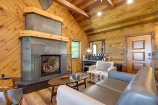 Dreamy Penrose Cabin with Panoramic Mountain Views - 8