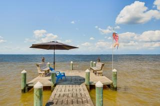 Riverfront Aurora Home with Deck and Private Pier! - - 9