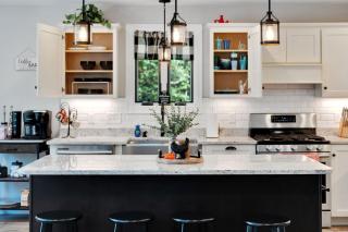 Mitten Pines Cabin Hot Tub Fire Pit - 1