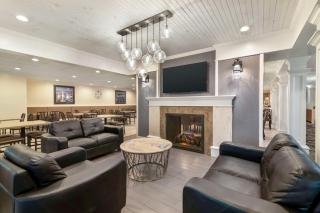 Best Western Plus Plattsburgh - 2