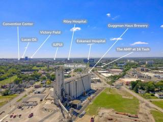 Relax at Indy Retreat - 3 BD, 3BA, Pvt Deck, Near Downtown - 1