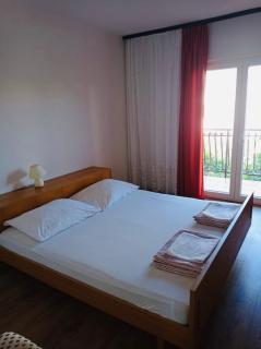 Apartments by the sea Grebastica, Sibenik - 4881 - Bašelovići - 2