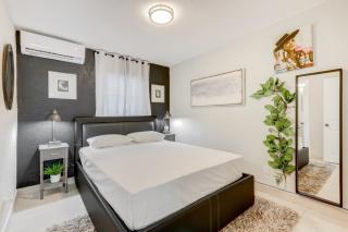 Cozy Casita Luna near beach 60in TV 625 mbps wifi - Deerfield Beach - 7