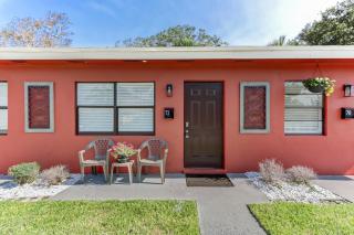 Cozy Casita Luna near beach 60in TV 625 mbps wifi - Deerfield Beach - 1