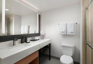 Sheraton Ontario Airport Hotel - Ontario - 4