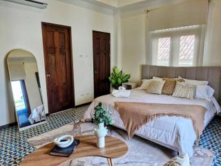 Beautiful chic 2BR apartment in Casco Viejo - Casa Rio Apt 4 - 0