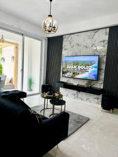 Modern Poolside Patio Apartment - Juan Pedro - 9