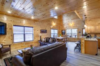 Escape to Nature's Embrace - Indoor Pool & Theatre - 7