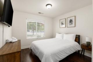 Perfect Home for Work or Relaxing Vacation - Bakersfield - 2