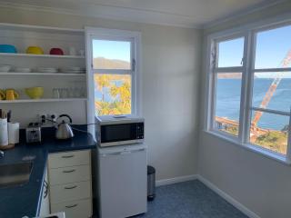 Private 1 bedroom with amazing sea views - Lower Hutt - 3