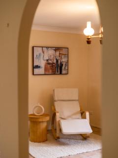 Steps from Mall Super Convenient 3BR Cozy House - 0