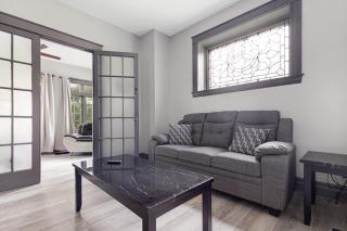 Cozy 4BR 1BA close to the Falls - 1