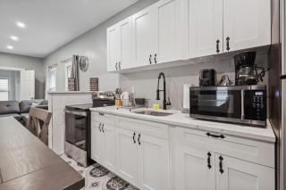 Cozy 3BR 2BA minutes from the Falls - Niagara Falls - 4