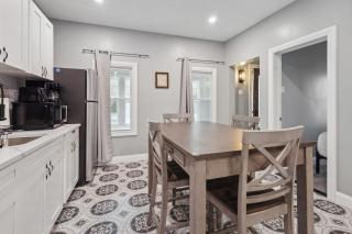 Cozy 3BR 2BA minutes from the Falls - Niagara Falls - 1
