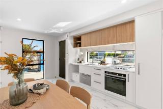 2-bedroom ensuite, close to city, comfortable, accessible with own parking - Christchurch - 8